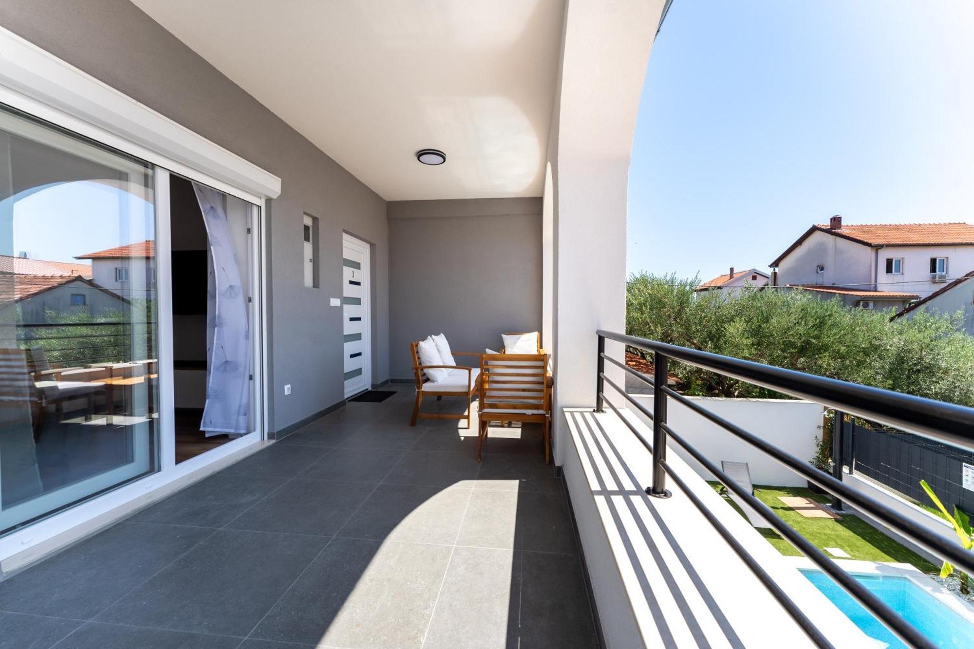 Bernie Apartments With A Pool Zara Esterno foto