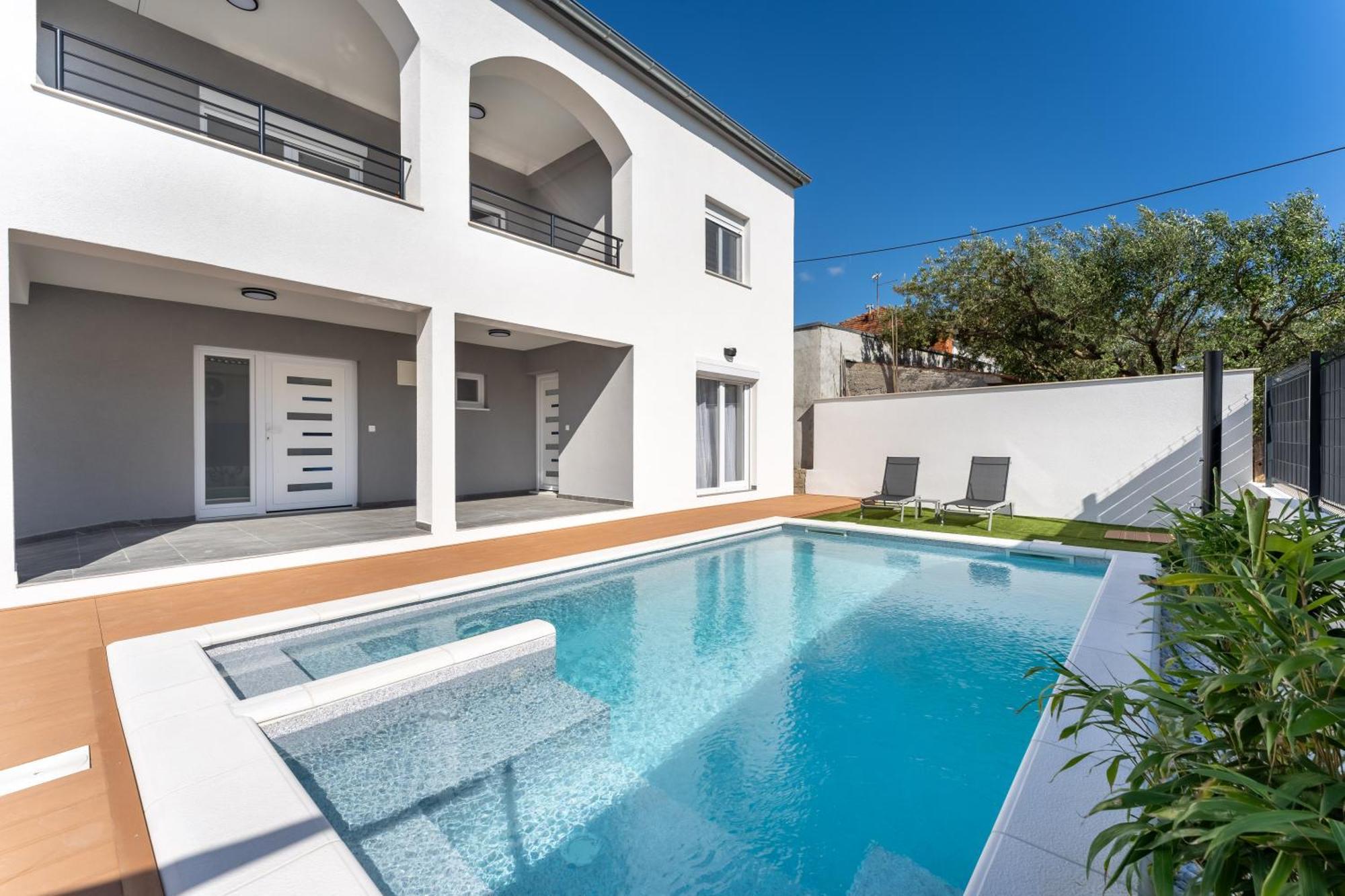 Bernie Apartments With A Pool Zara Esterno foto