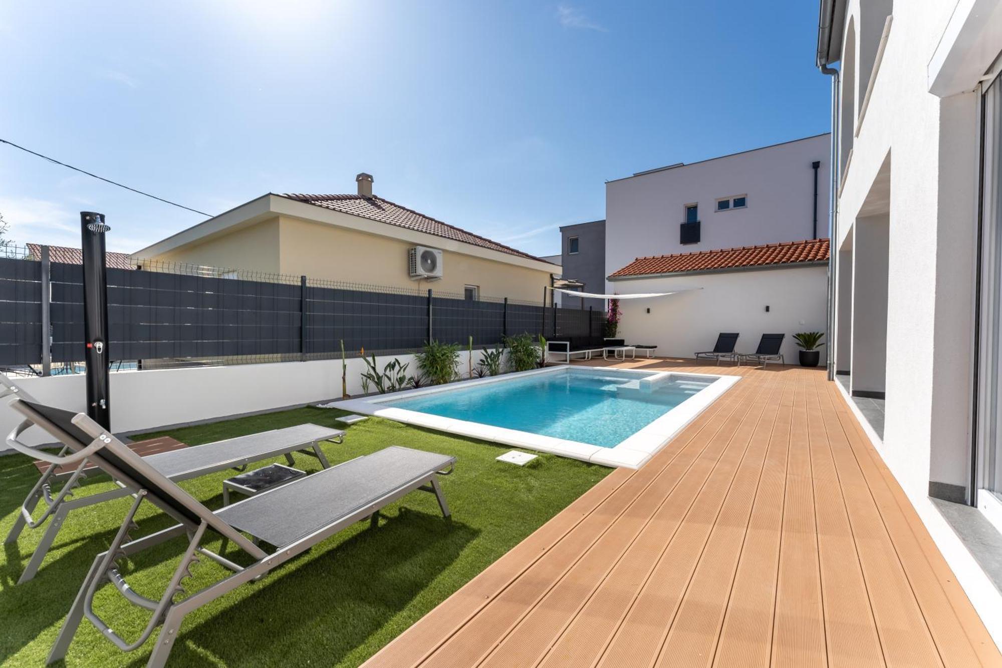 Bernie Apartments With A Pool Zara Esterno foto
