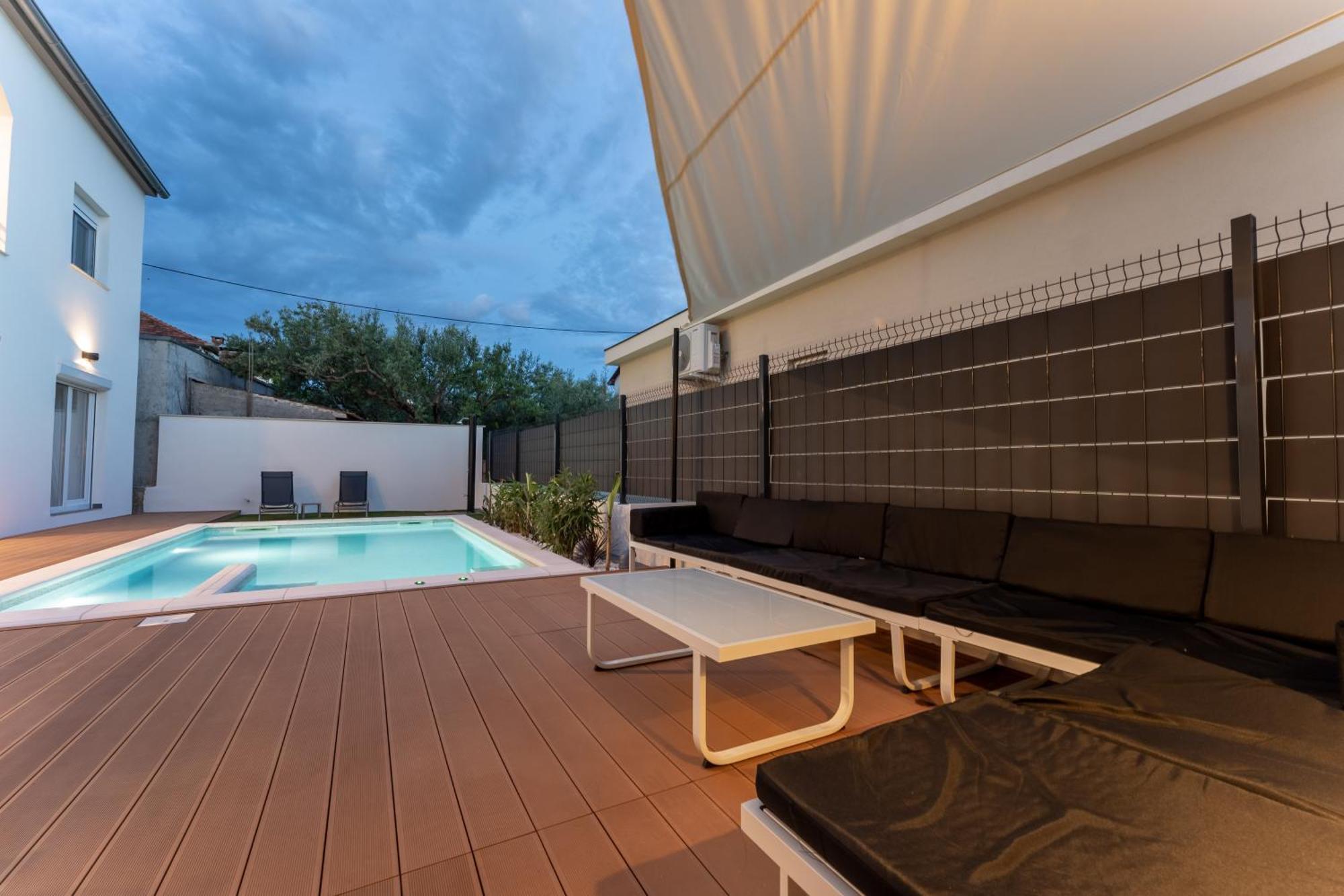 Bernie Apartments With A Pool Zara Esterno foto