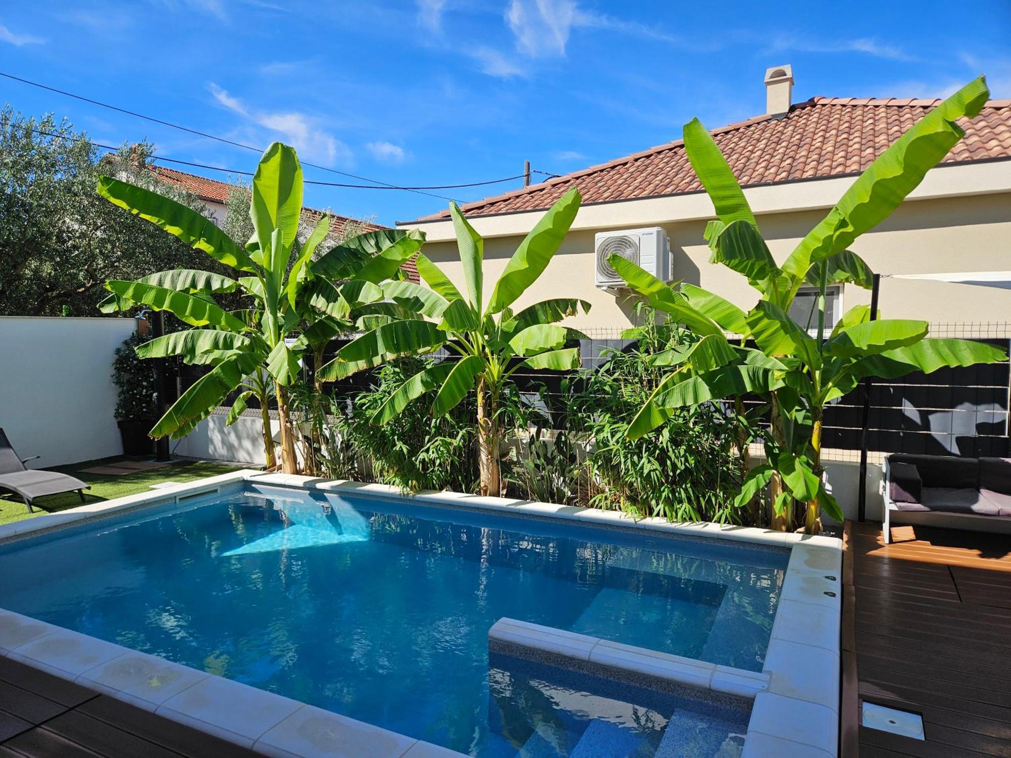 Bernie Apartments With A Pool Zara Esterno foto